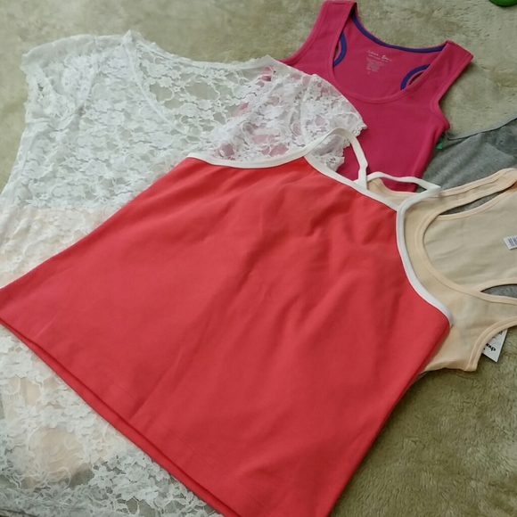 Blouses, T-shirts & Tanks 10-bundle - Picture 6 of 8